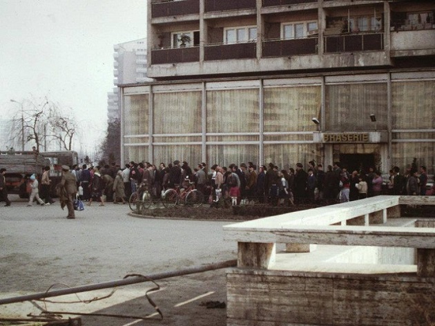 Coadă la ulei, Bucur Obor, 1984-1986