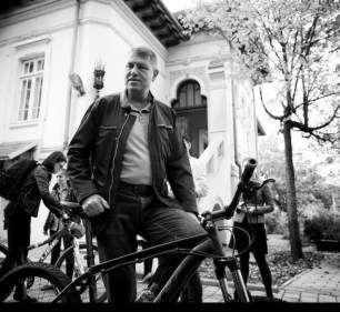 iohannis-pe-bicicleta